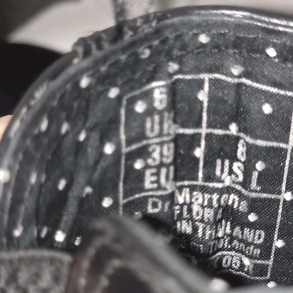 Doc Martens Black Flora Patent Leather Chelsea Boots Womens EU 39 US 8 Slip On - Picture 10 of 16